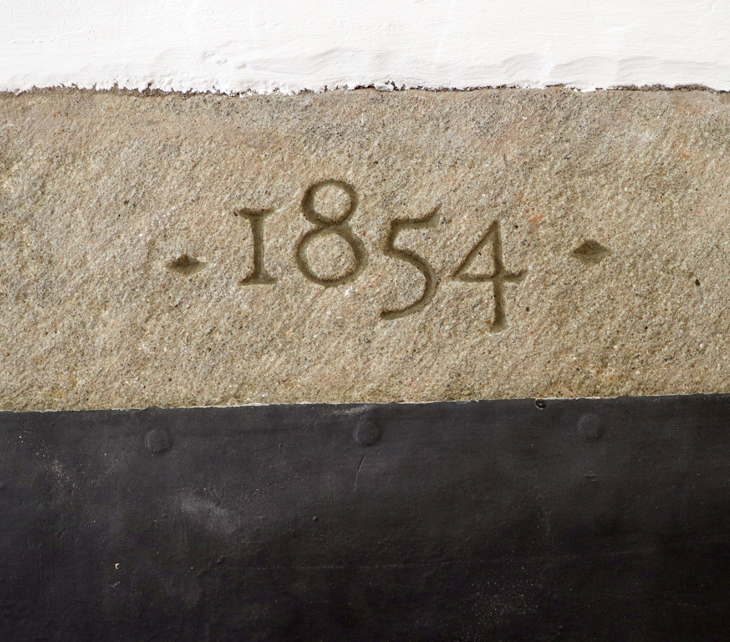 Byl vytesán letopočet 1854 na památku narození Leoše Janáčka